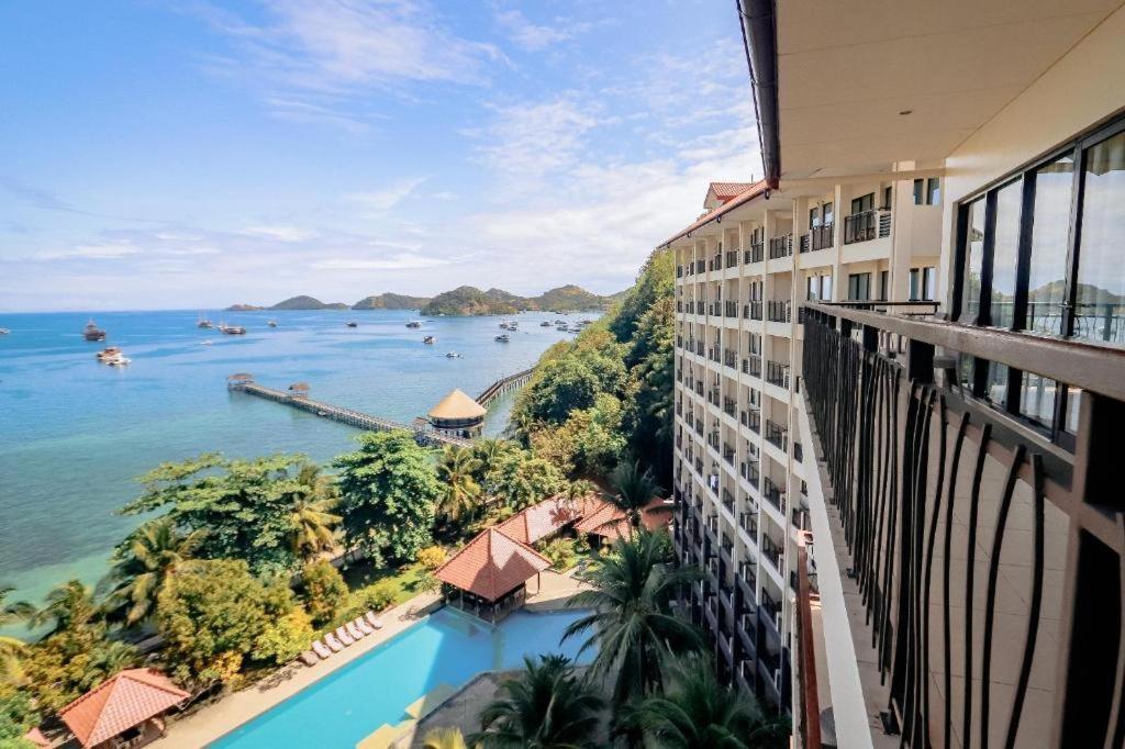 Laprima Hotel Labuan Bajo Exterior photo