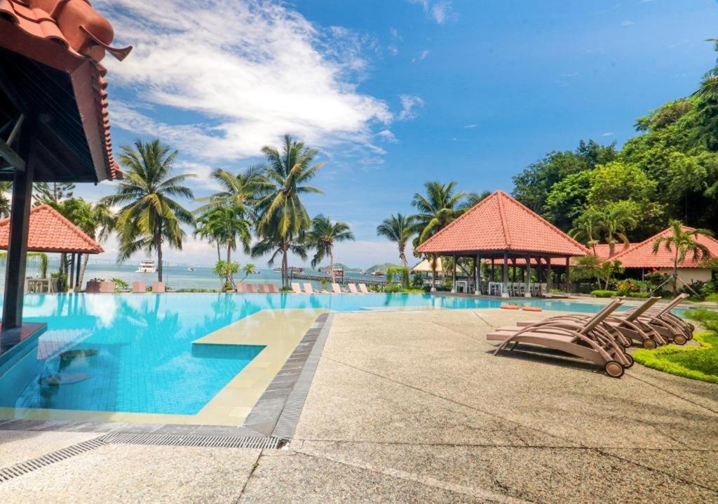 Laprima Hotel Labuan Bajo Exterior photo
