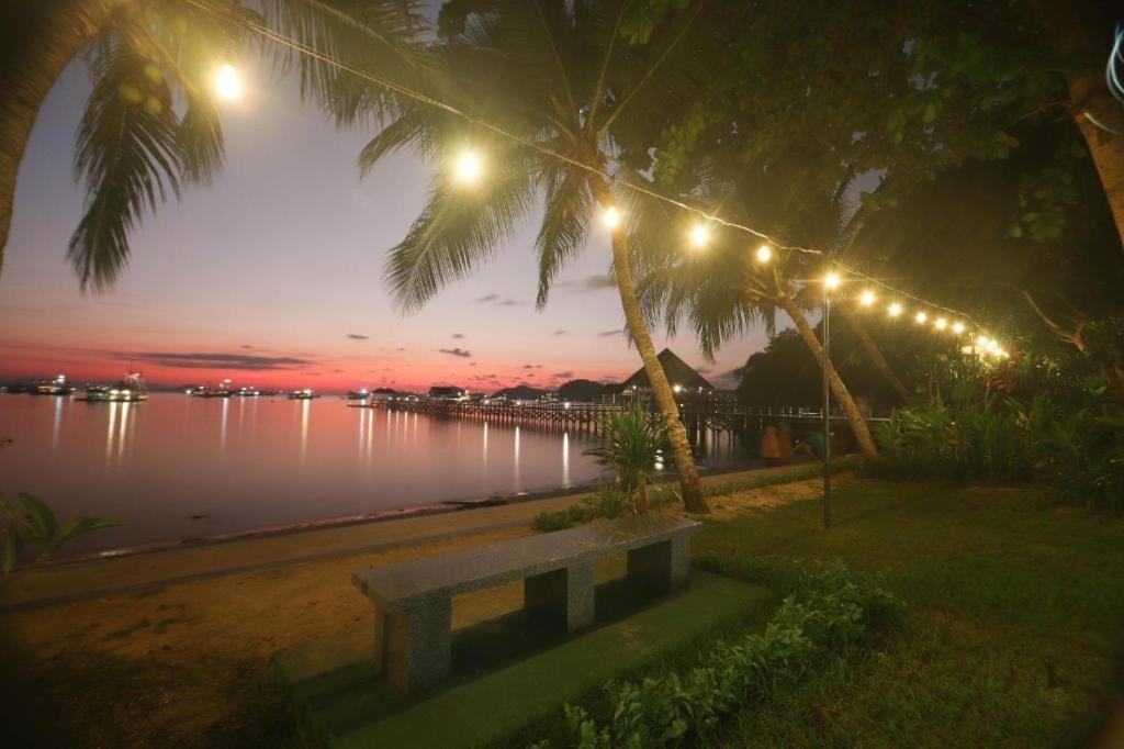 Laprima Hotel Labuan Bajo Exterior photo