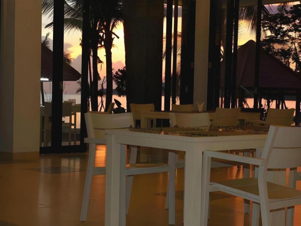 Laprima Hotel Labuan Bajo Exterior photo