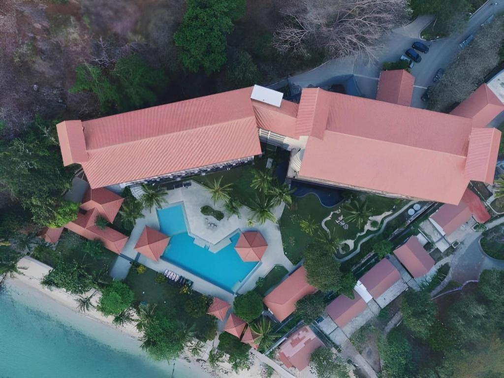 Laprima Hotel Labuan Bajo Exterior photo