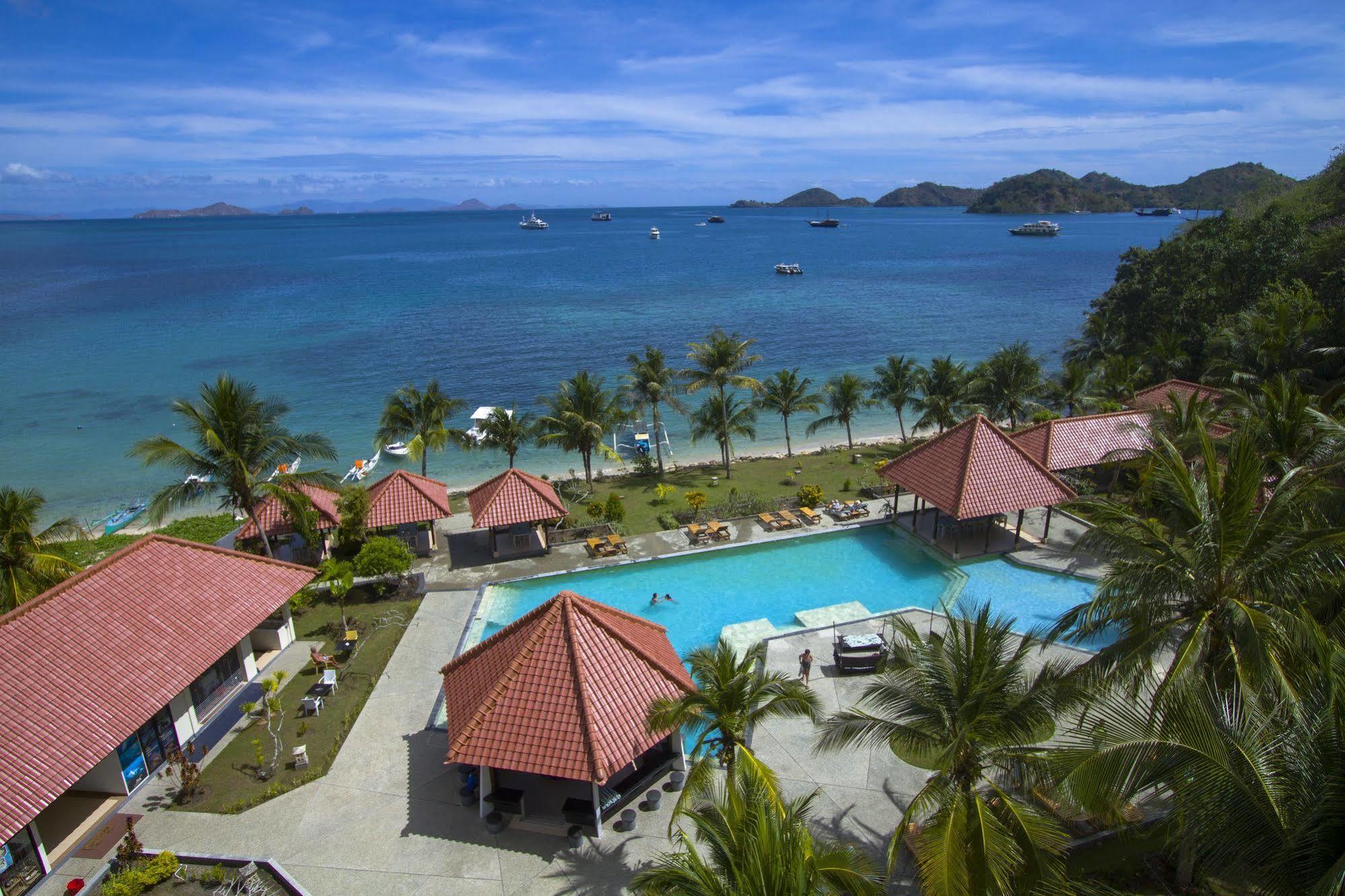 Laprima Hotel Labuan Bajo Exterior photo